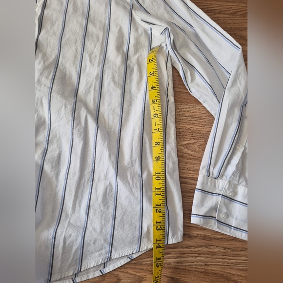 Banana Republic Men's Shirt - Picture 5 of 8